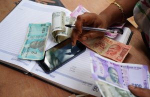 ఆడవాళ్లు ఇంటి నుండే డబ్బు సంపాదించడానికి భలే మార్గాలు..!